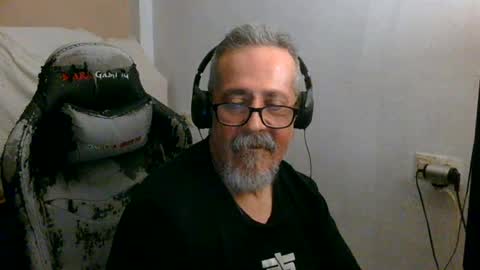 Snapshot of neron401 chatting on June 23, 2026, 2:20 am neron401 online show from June 23, 2026, 2:20 am