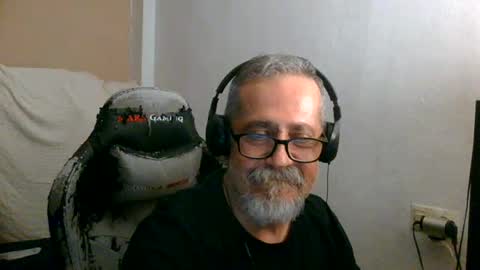 Snapshot of neron401 chatting on June 25, 2026, 1:38 am neron401 online show from June 25, 2026, 1:38 am