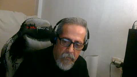 Snapshot of neron401 chatting on July 18, 2026, 2:05 am neron401 online show from July 18, 2026, 2:05 am