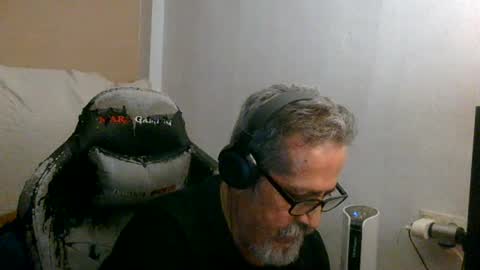 Snapshot of neron401 chatting on July 23, 2026, 1:30 am neron401 online show from July 23, 2026, 1:30 am