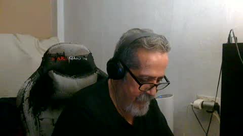 Snapshot of neron401 chatting on August 1, 2026, 12:54 am neron401 online show from August 1, 2026, 12:54 am