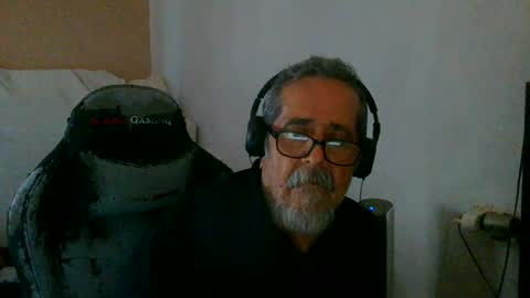 Snapshot of neron401 chatting on August 1, 2026, 3:11 pm neron401 online show from August 1, 2026, 3:11 pm