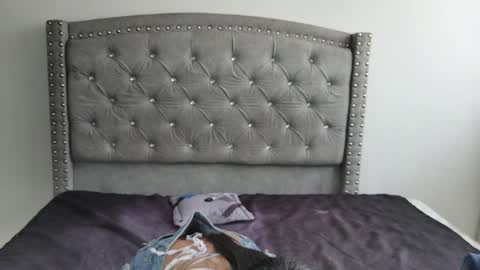 nesuko_kamado online show from January 7, 2025, 5:42 pm