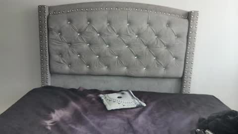 nesuko_kamado online show from February 3, 2025, 7:10 pm