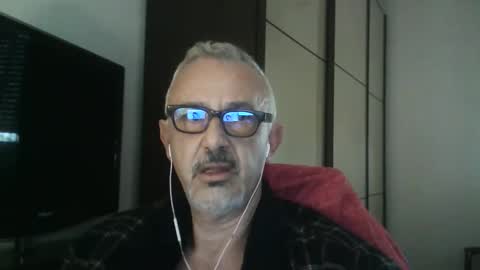 nevenerabis online show from November 9, 2025, 1:53 pm