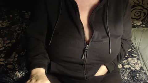 Lilly  online show from March 14, 2026, 3:23 am