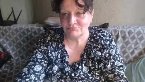 Snapshot of new_milf chatting on June 4, 2026, 2:23 pm Lilly online show from June 4, 2026, 2:23 pm