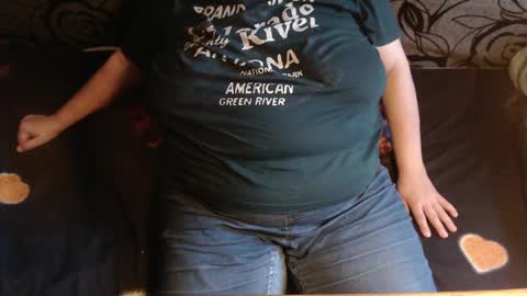 Snapshot of new_milf chatting on June 9, 2026, 3:01 pm Lilly online show from June 9, 2026, 3:01 pm