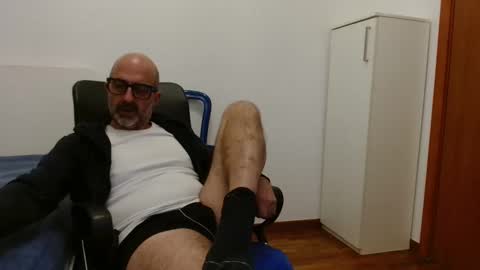 simi online show from October 11, 2025, 6:28 pm