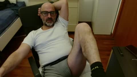 simi online show from February 5, 2026, 8:02 pm