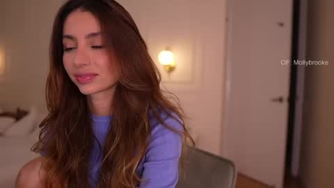 Snapshot of newmollybrooke chatting on May 26, 2026, 2:18 am all my links Here online show from May 26, 2026, 2:18 am