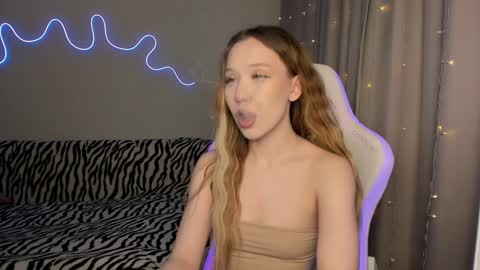 Mina online show from January 4, 2025, 1:31 pm