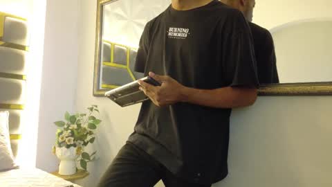 Snapshot of neytanmalcon chatting on October 31, 2025, 8:43 pm neytanmalcon online show from October 31, 2025, 8:43 pm