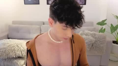   online show from April 16, 2026, 8:53 pm