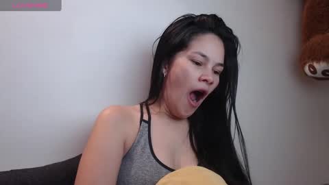 Snapshot of nezuko_sweet chatting on December 26, 2024, 8:39 am nezuko_sweet online show from December 26, 2024, 8:39 am