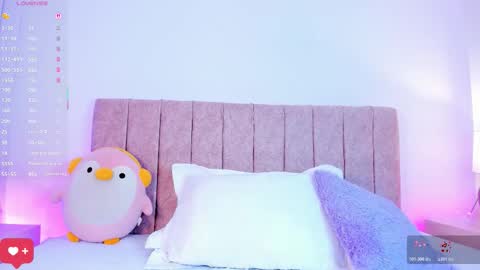 Nia online show from March 25, 2026, 7:20 pm