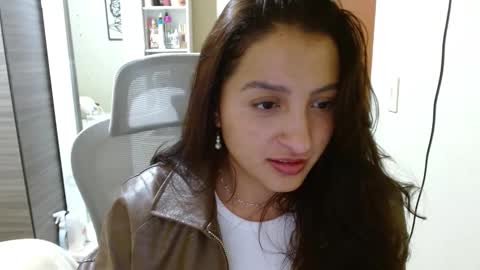 Snapshot of nia_cop chatting on December 15, 2025, 2:16 am Dani online show from December 15, 2025, 2:16 am