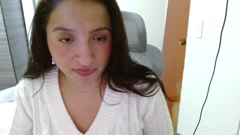 Snapshot of nia_cop chatting on December 18, 2025, 4:07 am Dani online show from December 18, 2025, 4:07 am