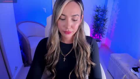 Nia  online show from October 3, 2025, 10:40 pm