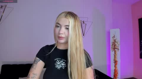 Snapshot of niaholland chatting on June 6, 2026, 8:13 pm SQUIRTER DOLL online show from June 6, 2026, 8:13 pm