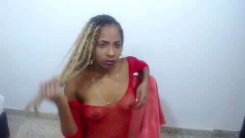 Snapshot of niaolsson_ chatting on November 8, 2025, 8:18 pm Nia Olson online show from November 8, 2025, 8:18 pm