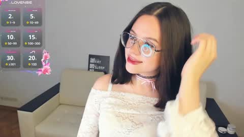 Snapshot of nice_kisss chatting on January 11, 2025, 10:40 am Alice online show from January 11, 2025, 10:40 am