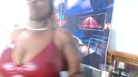 Snapshot of niceandsavvy chatting on July 5, 2026, 4:52 am NICE AND SAVVY online show from July 5, 2026, 4:52 am