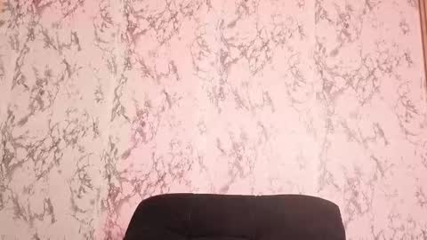 Michell  online show from November 14, 2025, 3:22 pm