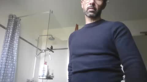 nicefrenchguy79 online show from November 5, 2025, 9:20 am