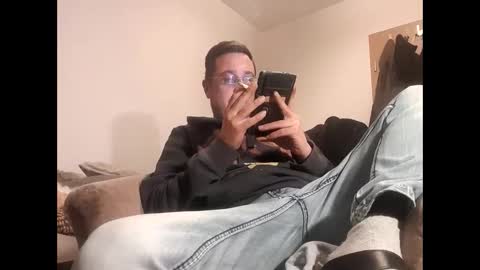 nicefuck0077 online show from March 18, 2026, 11:08 pm