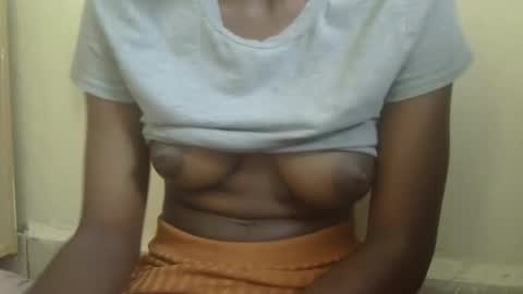 Snapshot of nicegirl200 chatting on February 9, 2026, 8:07 am nicegirl200 online show from February 9, 2026, 8:07 am