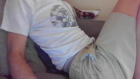 Snapshot of niceguyandrew chatting on March 31, 2026, 8:42 pm Andrew online show from March 31, 2026, 8:42 pm