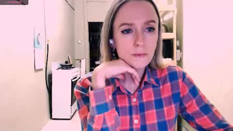 Snapshot of nicekat chatting on July 20, 2026, 9:39 pm Kathrine online show from July 20, 2026, 9:39 pm