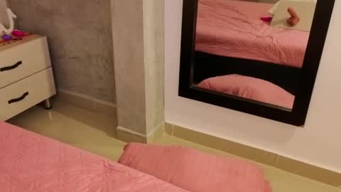 Nicolle  online show from April 13, 2026, 8:03 pm