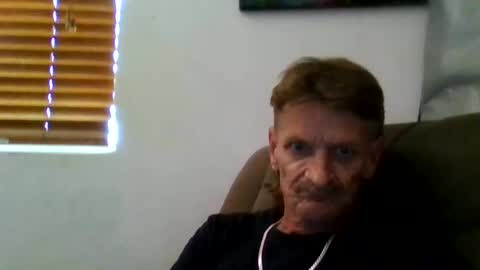 Snapshot of niceozziecockxxx chatting on December 15, 2024, 3:45 am Sexiishaine online show from December 15, 2024, 3:45 am