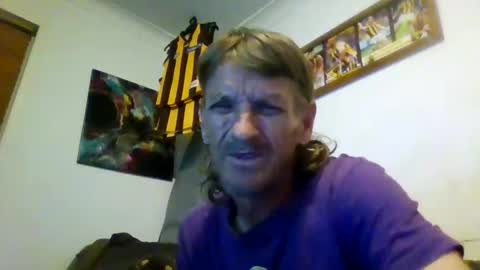 Snapshot of niceozziecockxxx chatting on January 5, 2025, 7:28 pm Sexiishaine online show from January 5, 2025, 7:28 pm