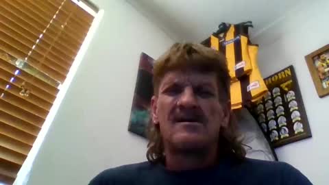 Snapshot of niceozziecockxxx chatting on January 16, 2025, 3:23 am Sexiishaine online show from January 16, 2025, 3:23 am