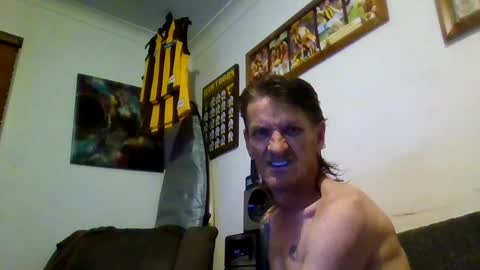 Snapshot of niceozziecockxxx chatting on February 15, 2025, 12:33 pm Sexiishaine online show from February 15, 2025, 12:33 pm