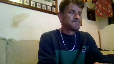 Snapshot of niceozziecockxxx chatting on October 4, 2025, 7:56 pm Sexiishaine online show from October 4, 2025, 7:56 pm