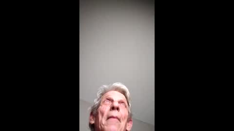 Snapshot of niceviewfromhere chatting on May 3, 2026, 2:50 am niceviewfromhere online show from May 3, 2026, 2:50 am