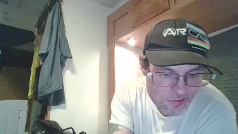 nicholasjesse51 online show from April 19, 2026, 12:00 am