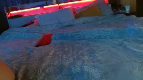 Snapshot of nichythixxx chatting on April 16, 2026, 12:06 pm nichythixxx online show from April 16, 2026, 12:06 pm