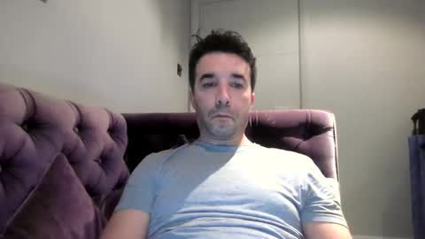 Snapshot of niciboi chatting on March 3, 2025, 10:42 pm James online show from March 3, 2025, 10:42 pm