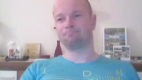 Snapshot of nick1990b chatting on May 7, 2026, 6:24 pm nick1990b online show from May 7, 2026, 6:24 pm