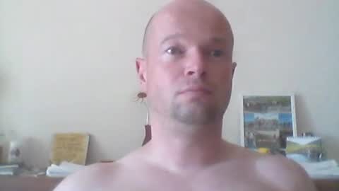 Snapshot of nick1990b chatting on August 5, 2026, 11:57 am nick1990b online show from August 5, 2026, 11:57 am