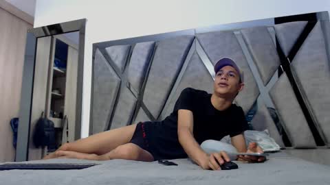 Snapshot of nick_hot2 chatting on March 24, 2026, 1:54 am Nick Hot online show from March 24, 2026, 1:54 am