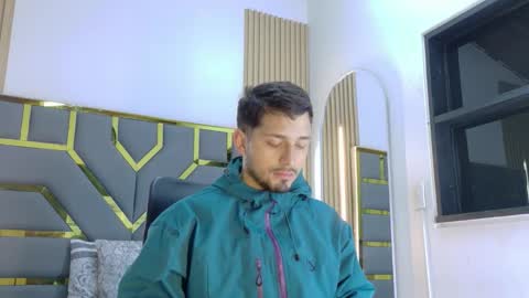 nick_moss_ online show from February 24, 2026, 11:08 am