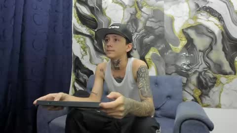 Snapshot of nick_straightboy chatting on June 4, 2026, 4:51 am Nick online show from June 4, 2026, 4:51 am