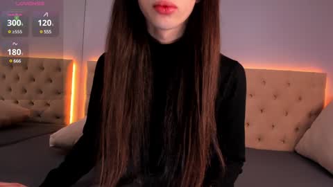 Snapshot of nickierainer chatting on February 2, 2025, 10:35 am Nickie online show from February 2, 2025, 10:35 am