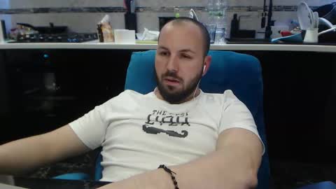 Julian online show from March 26, 2026, 11:32 pm